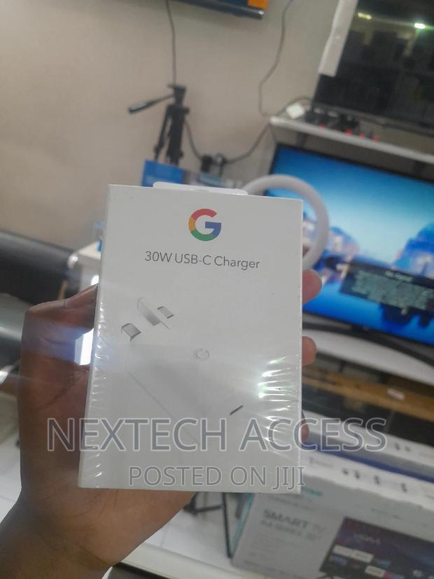 Google 30W Usb-C Adapter - main view