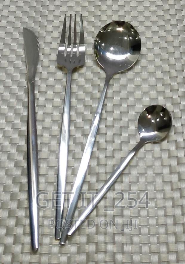 *New Arrival*
*Slim ~Feng~ Silver Stainless Cutlery