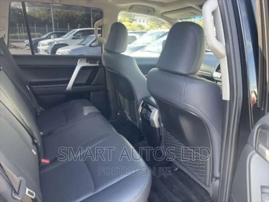 Toyota Land Cruiser Prado 2018 Black