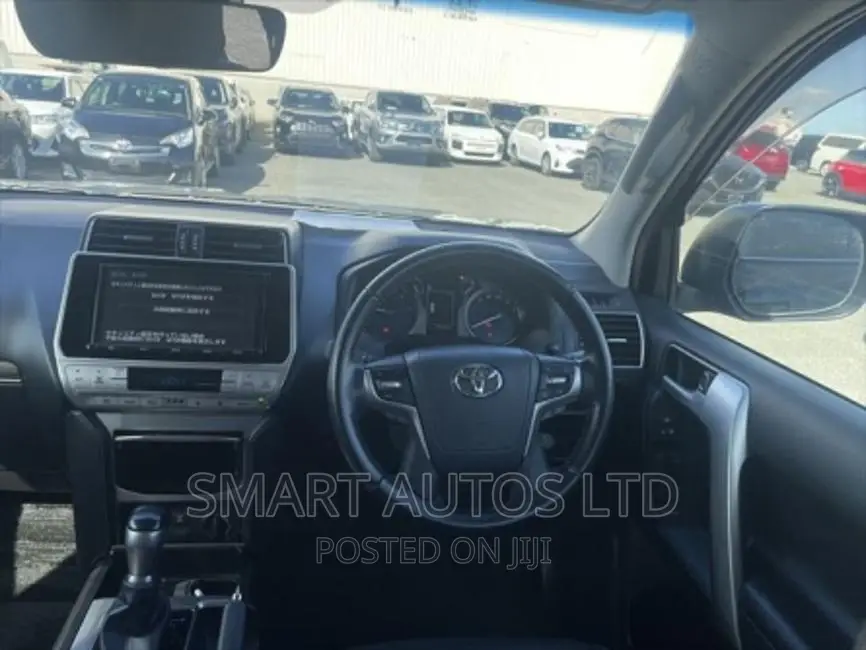 Toyota Land Cruiser Prado 2018 Black