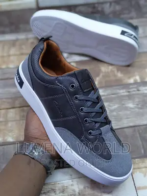 Clarks Sneakers