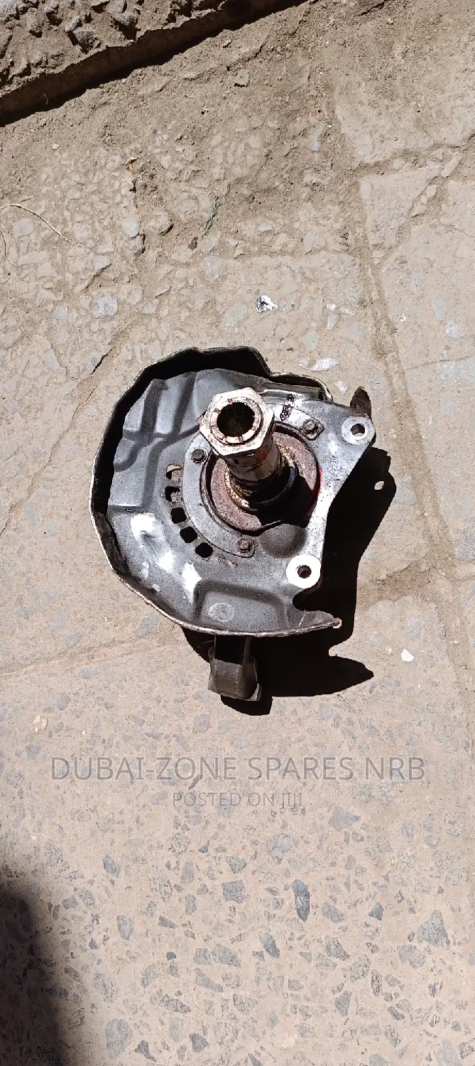 Hilux Surf,Millenium Stopper Axle 4-Wheel Drive Available.