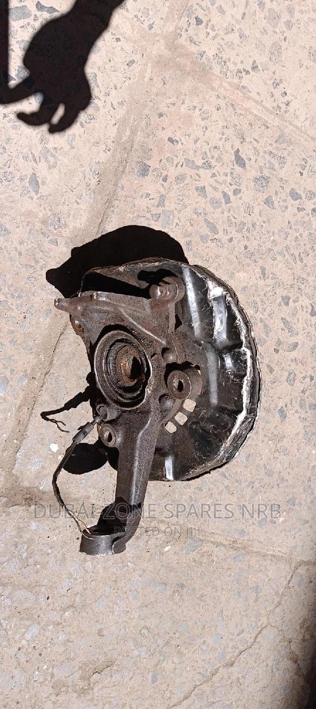 Hilux Surf,Millenium Stopper Axle 4-Wheel Drive Available. - thumbnail 2