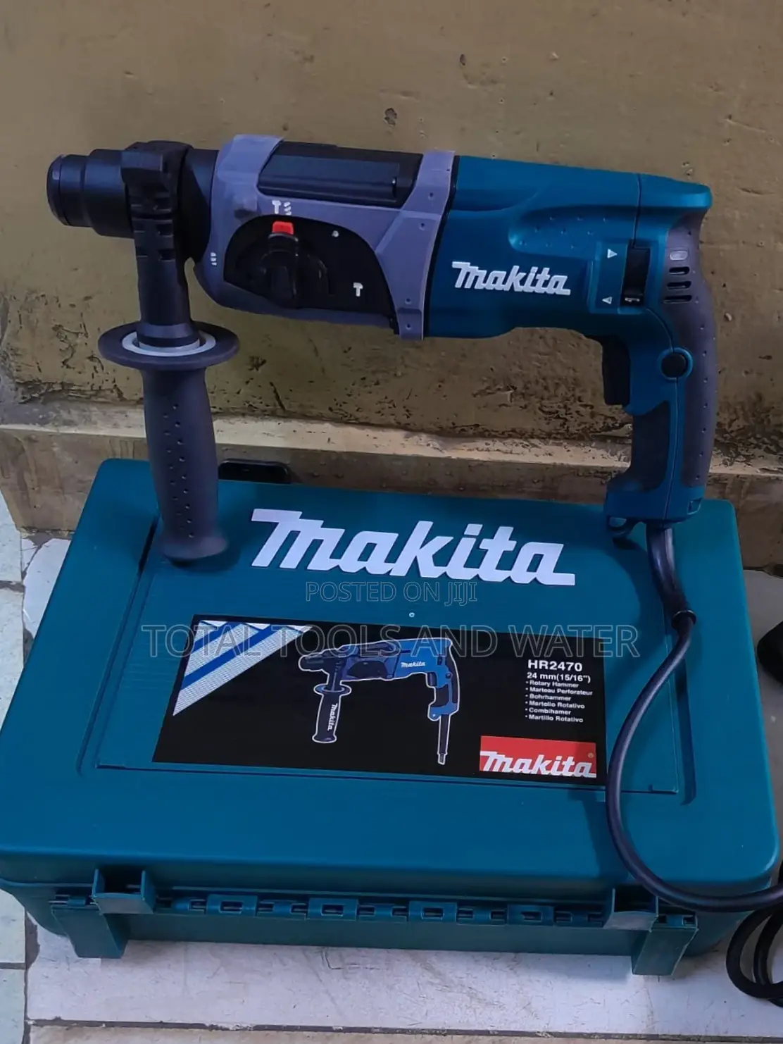 Makita Chisel Rotary Hammer 800W