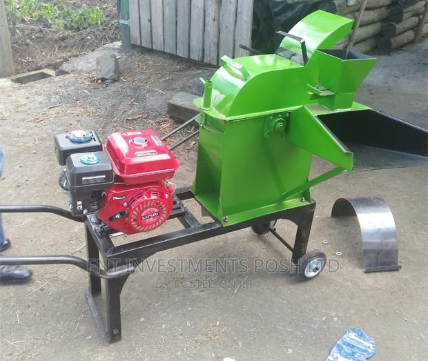 Petrol-Powered Silage Chopper: Field Mobility