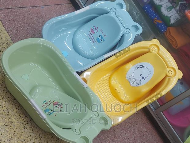 Kids Bath Tub Basin With Removable Seat - thumbnail 2
