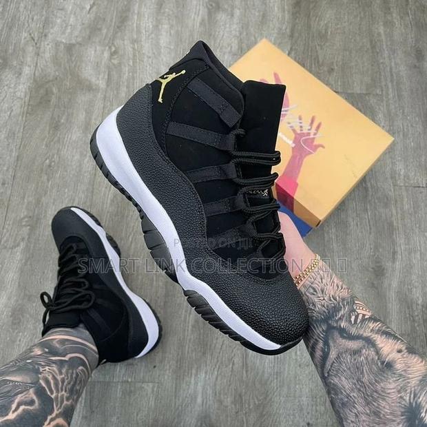 Air Jordan 11 Retro - thumbnail 3