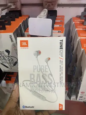 JBL TUNE 125BT Wireless in-Ear Headphones (Black)