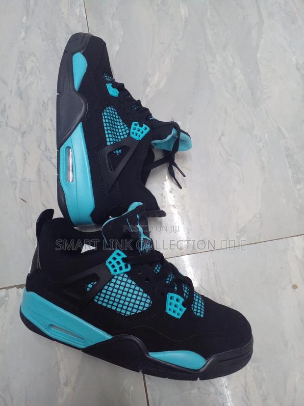 Air Jordan 4 - thumbnail 2
