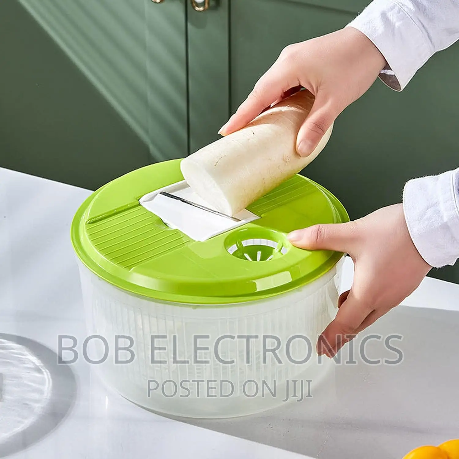 Salad Spinner With Slicer