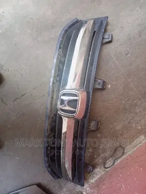 Honda Stream Grill 2012