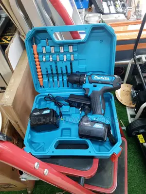 Rechargeable Cordless 21v Makita Drill