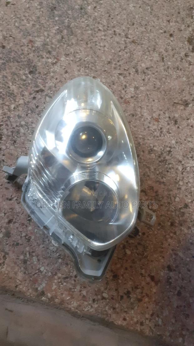 Toyota Isis Headlight