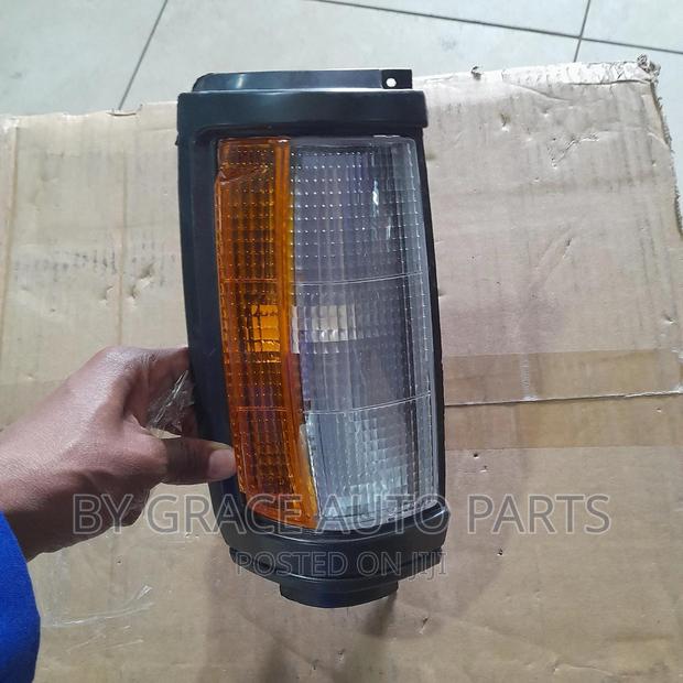 Corner Lamp Mitsubishi L200.