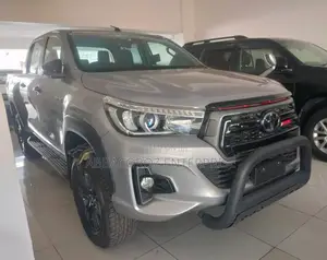 2017 Toyota Hilux Gray - Off-Roading & Style in One Vehicle