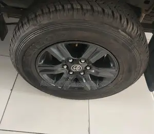 Toyota Hilux 2017 Gray