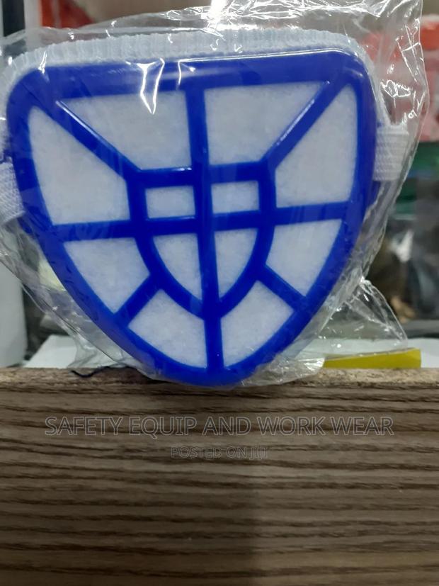 Plastic Dust Protective Mask - main view