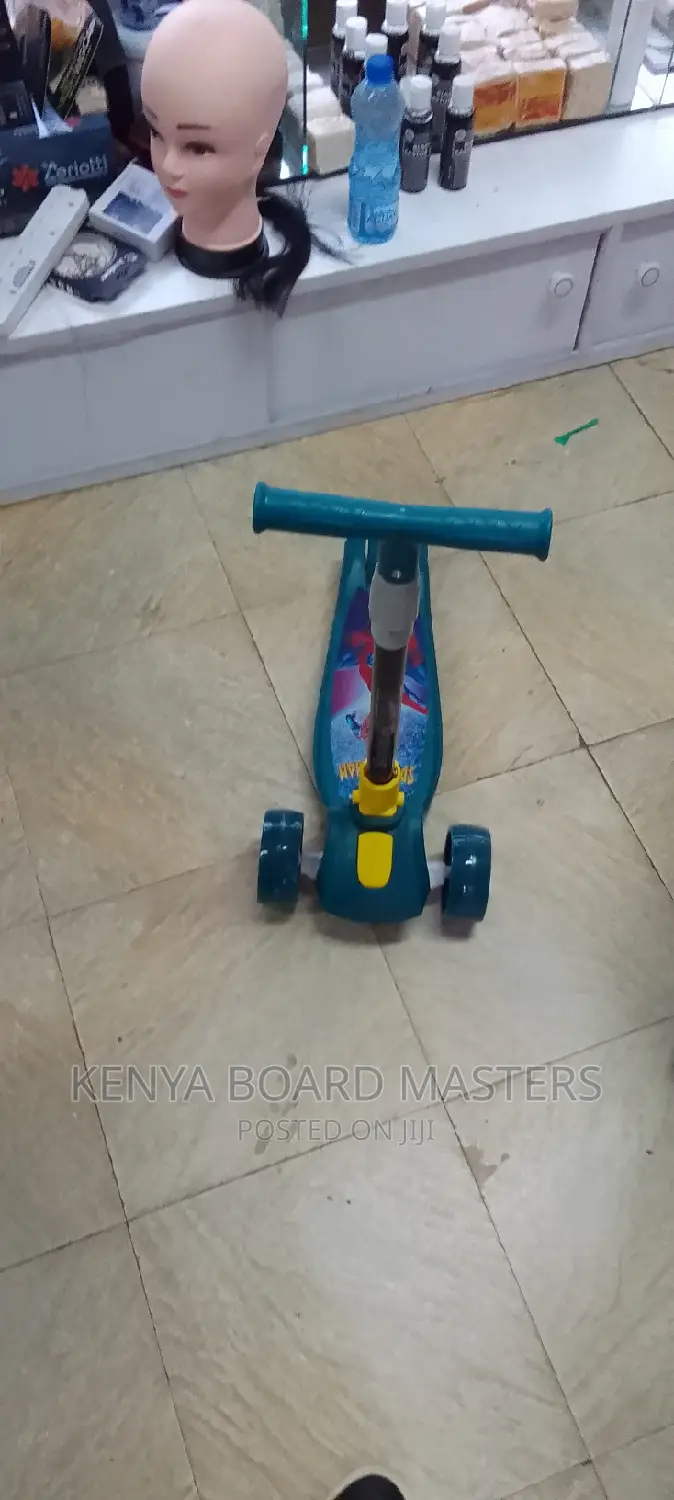 Unisex Scooter Scooter Available Strong Scooter for Kids