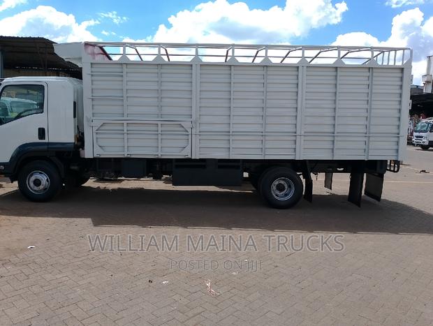 Isuzu FRR 2024 White - thumbnail 3