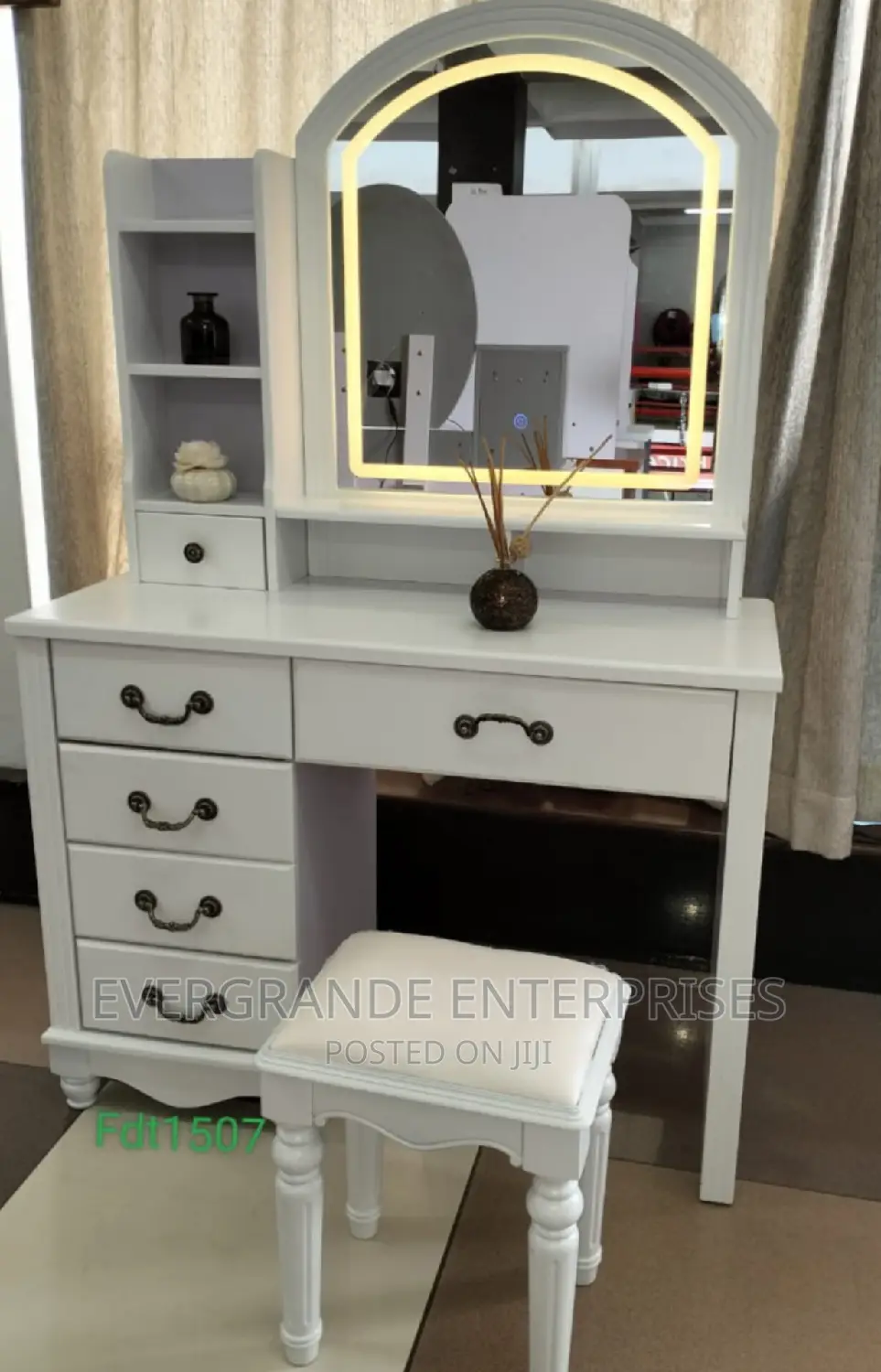 Dressing Table Dressing Table