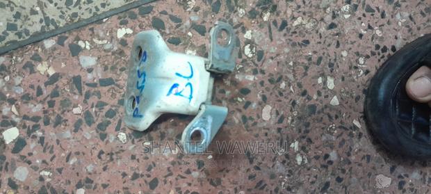 Passo 2010 Door Hinges - thumbnail 2