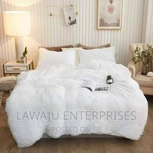 White Fluffy Plush Velvet Duvet Set - thumbnail 2