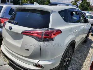 Toyota RAV4 2017 White