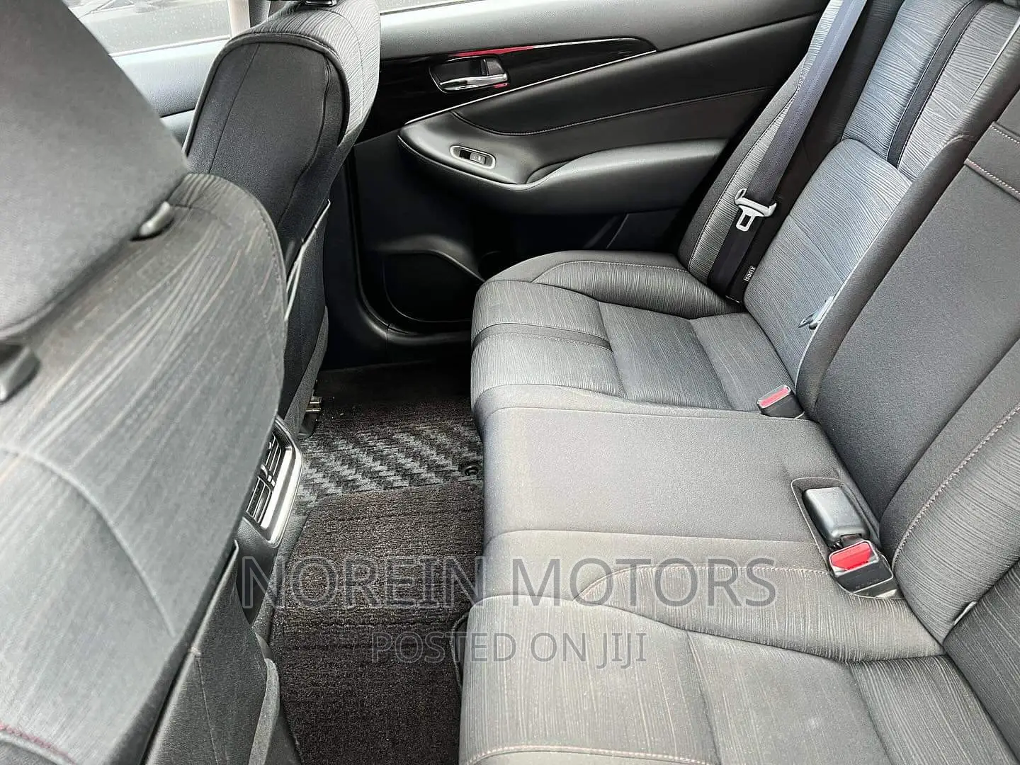 Toyota Crown 2017 White