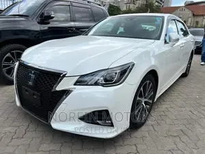 Toyota Crown 2017 White