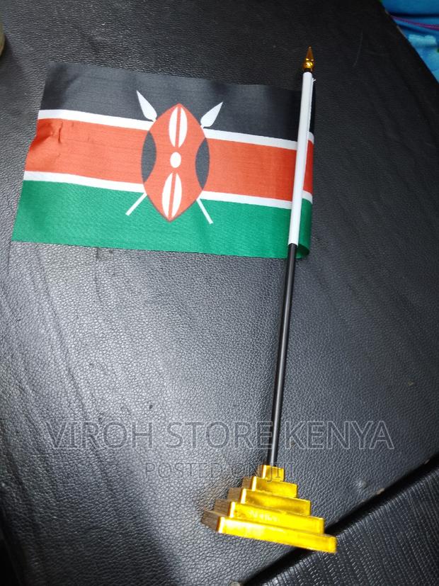 Table Top Kenyan Flag - thumbnail 2