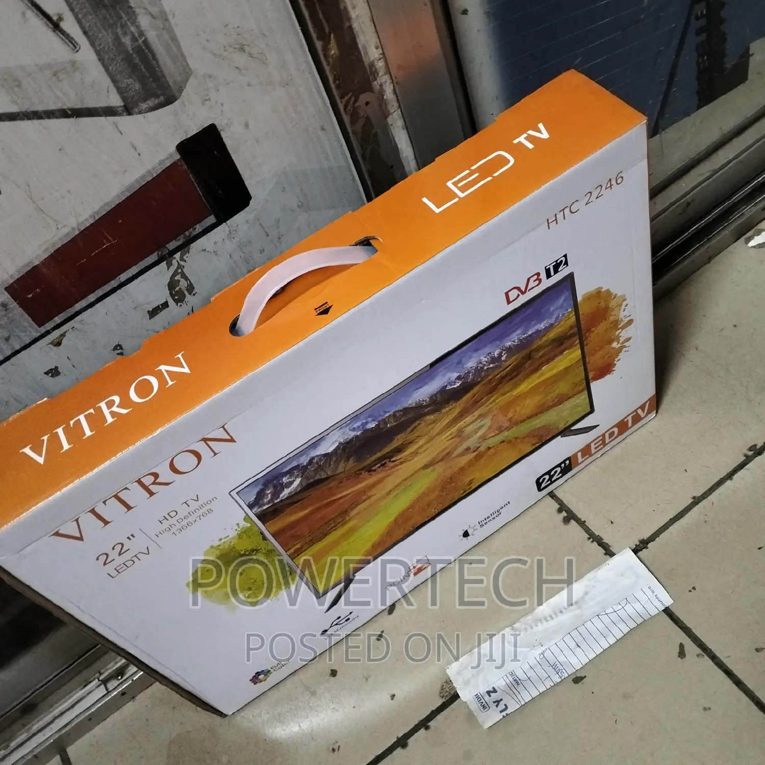 Vitron 22" Inch AC/DC Digital LED TV.