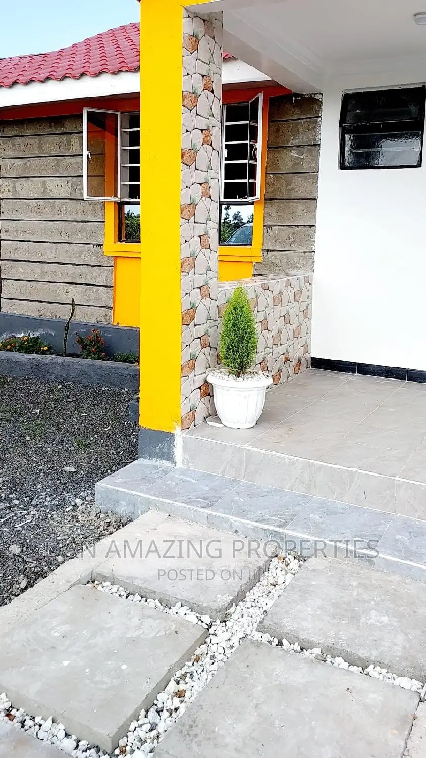 3bdrm Bungalow in Kantafu Town, Malaa for sale