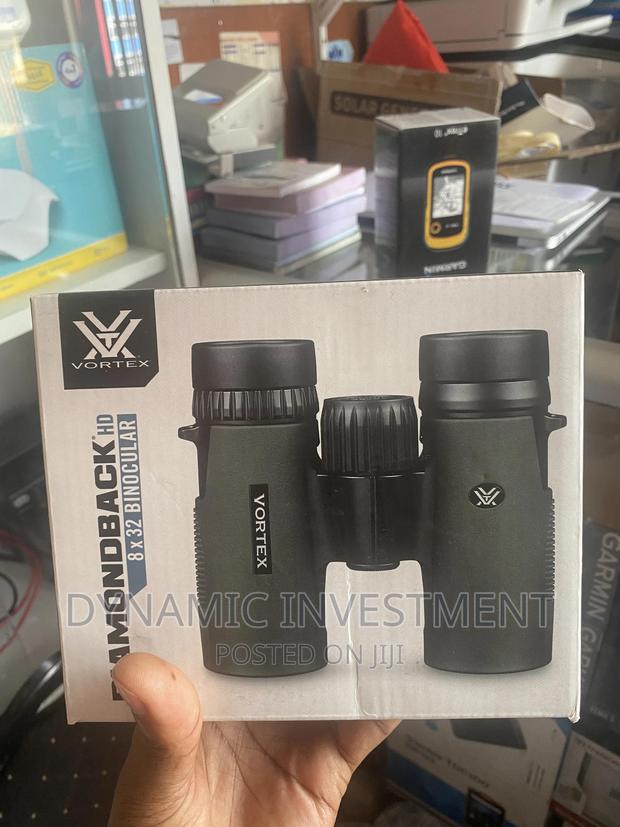 Vortex Optics Diamondback HD 8x32 Binoculars - thumbnail 2