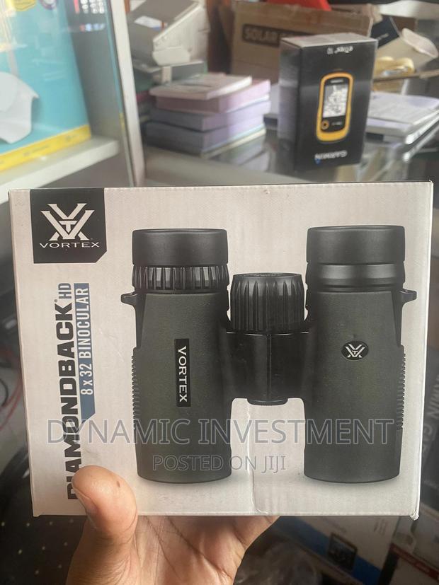 Vortex Optics Diamondback HD 8x32 Binoculars - thumbnail 3
