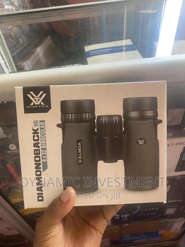 Vortex Optics Diamondback HD 8x32 Binoculars-Slip Resistant - thumbnail 3