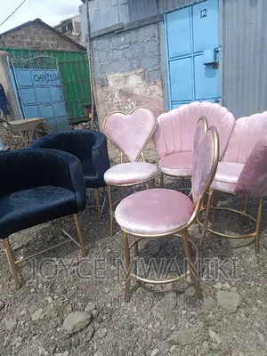2 Styling Chairs, 2 Love Seats and 2 Flower Seats.