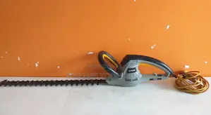 Hedge Trimmer - Titan 240v 450w 600mm Corded Electric Ex-Uk