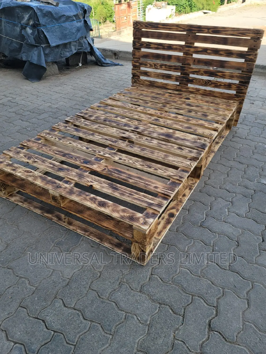 Pallet Bed - Blazed 4*6 Pallet Bed. Detachable Pallet Bed