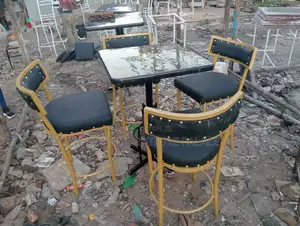 4 High Restaurant Seat With High Table