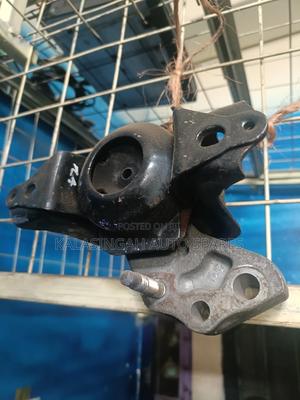Toyota Vitz Engine Mounting - thumbnail 2
