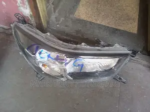 Toyota Vigo 2017 Head Light Non Zenon