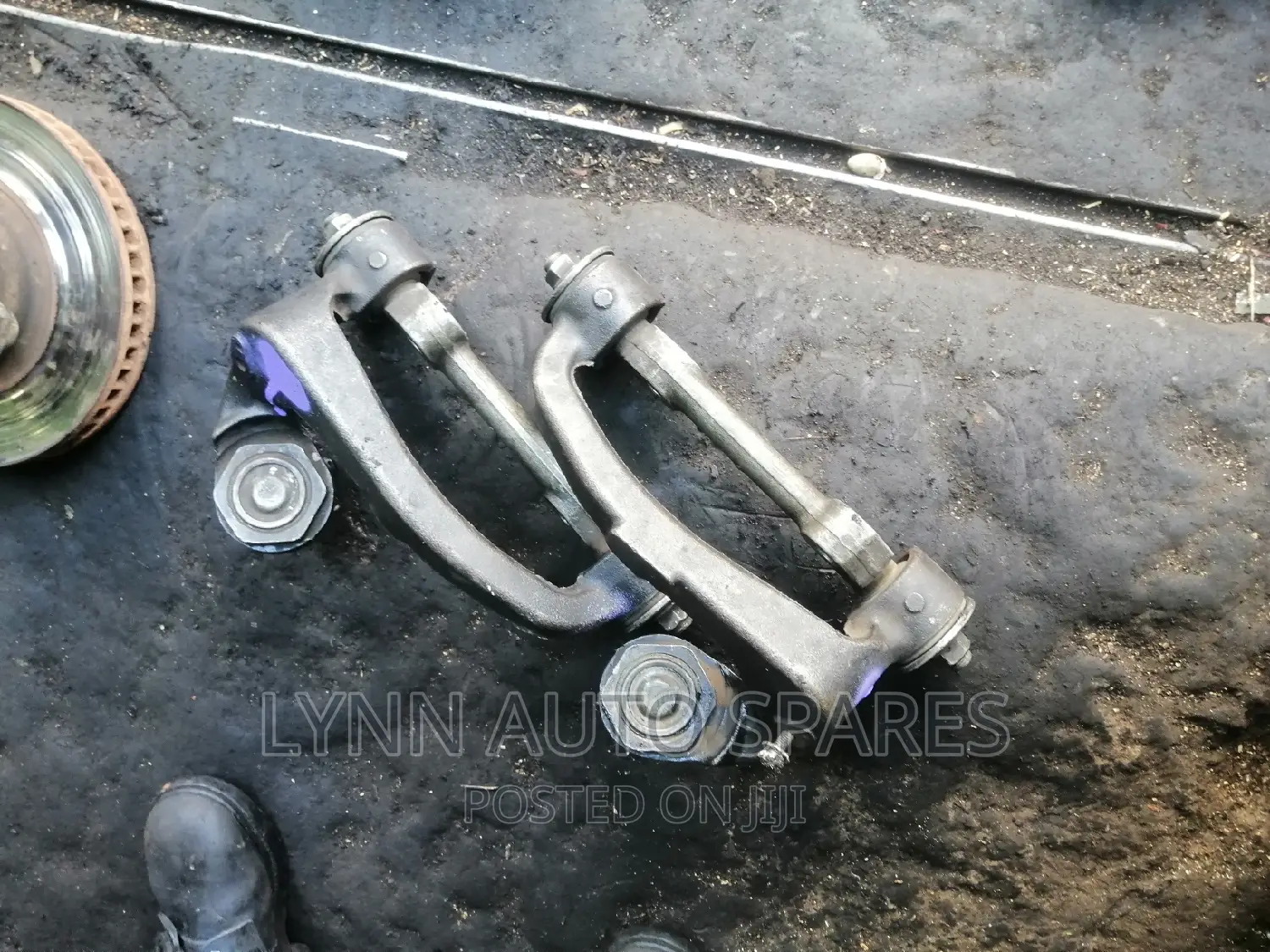 Isuzu Elf Upper Control Arm