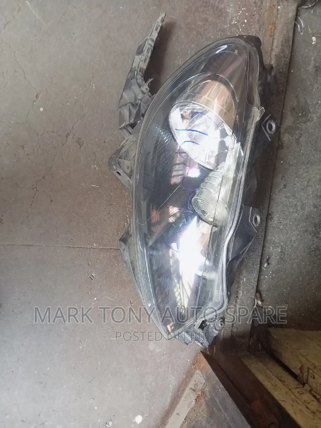 Volkswagen Golf Headlight Non Zenon