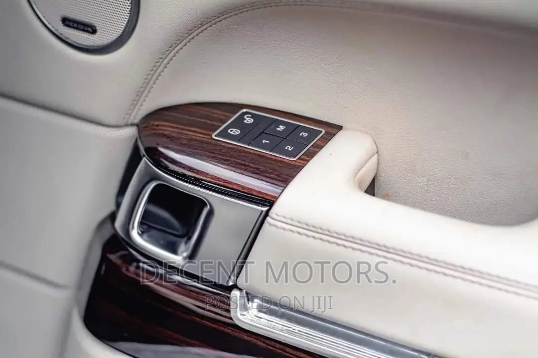 Land Rover Range Rover Vogue 2017 Black