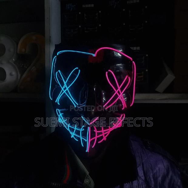 Glowing Light Mask With Effects - thumbnail 4