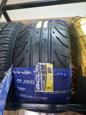 265/35zr18 Accelera