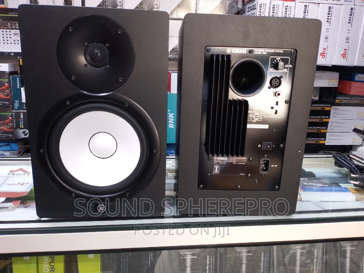 Yamaha HS8 8 Inch Monitor Speaker