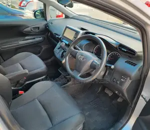 Toyota Wish 2017 Gray