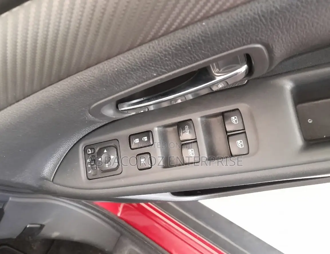 Mitsubishi Outlander 2.0 PHEV AWD 2016 Red