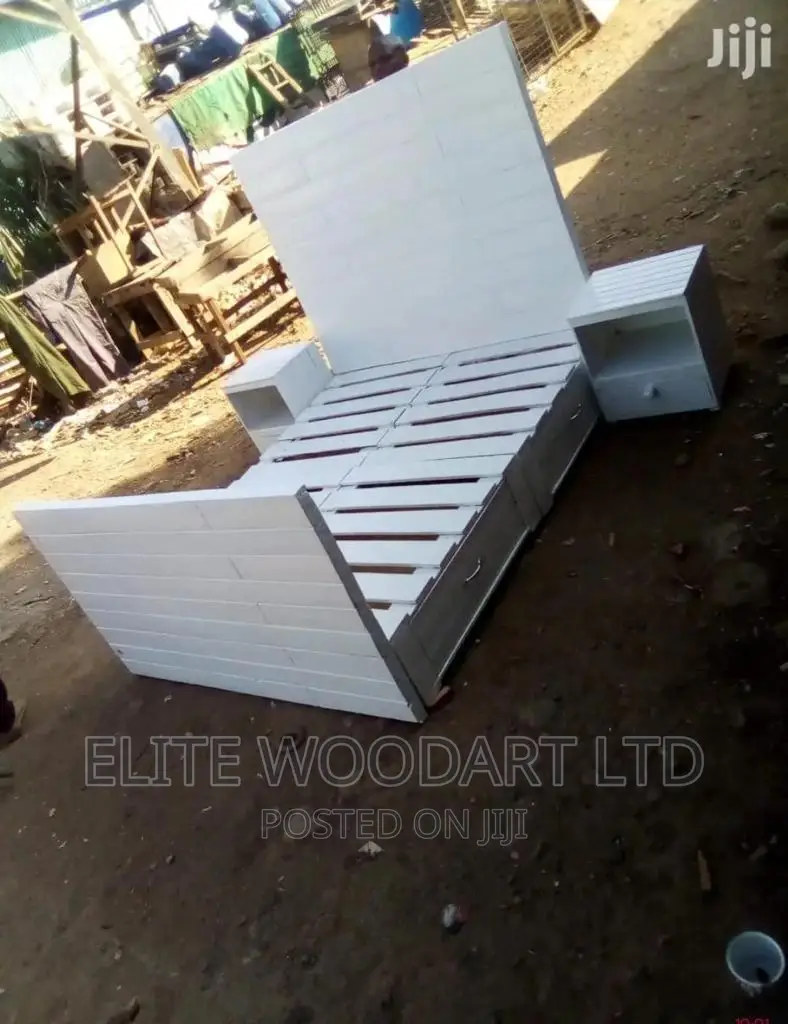 Queens Brilliant White Pallet Bed 4X6 D002